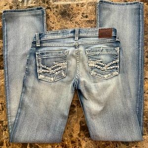 🌺BKE Stella Low-Rise Light Wash Boot Cut Stretch Jean Sz 26 Like New Buckle🌺